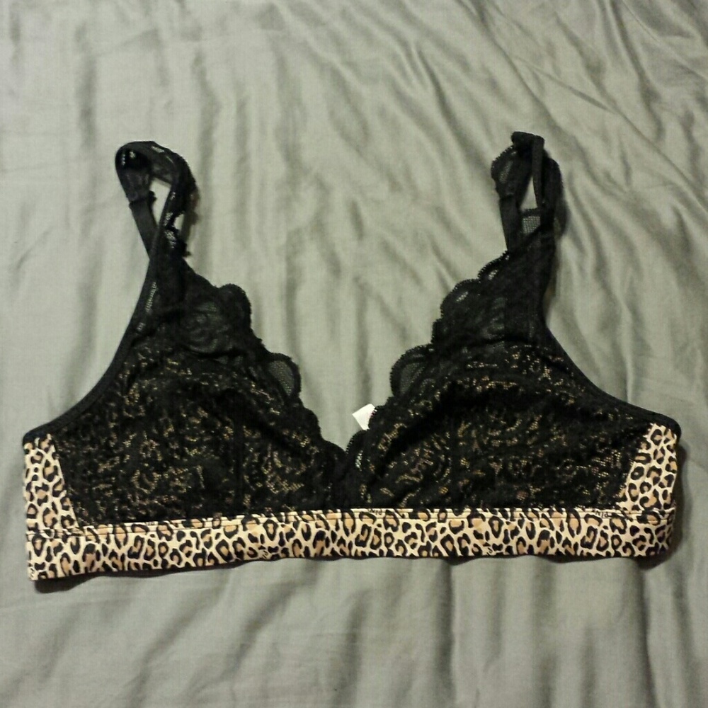 VS Pink bralette